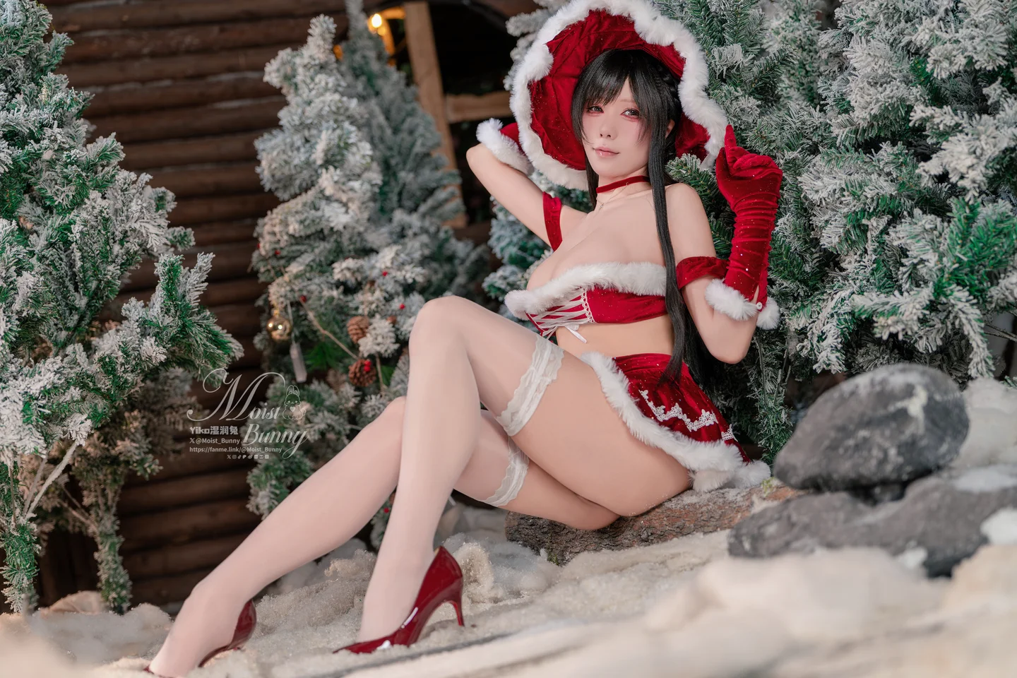 咬一口兔娘_2025年12月订阅作品『魔法圣诞星』_128P,2V_2_42GB tg@simisebaisi 【丝足阁】041.webp